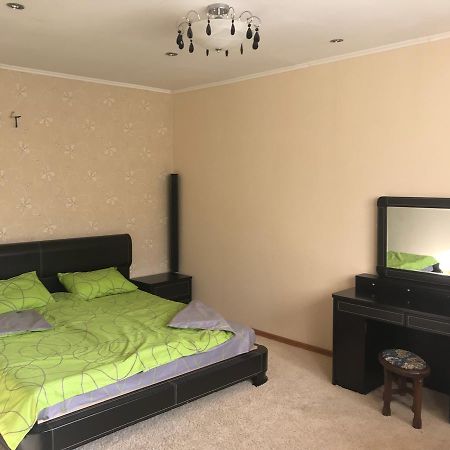 Apartment On Nebesnoi Sotni Jytomyr Extérieur photo
